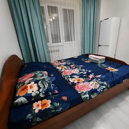 Кошкарбаева 45 Б Apartment Астана Екстериор снимка
