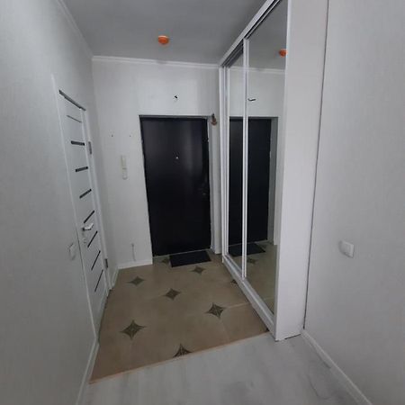 Кошкарбаева 45 Б Apartment Астана Екстериор снимка