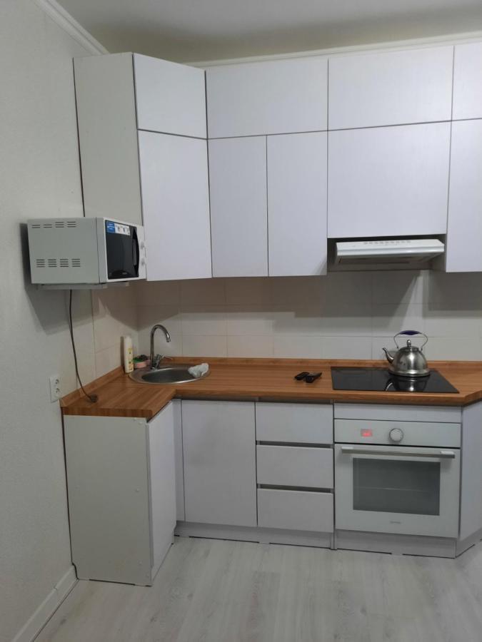 Кошкарбаева 45 Б Apartment Астана Екстериор снимка