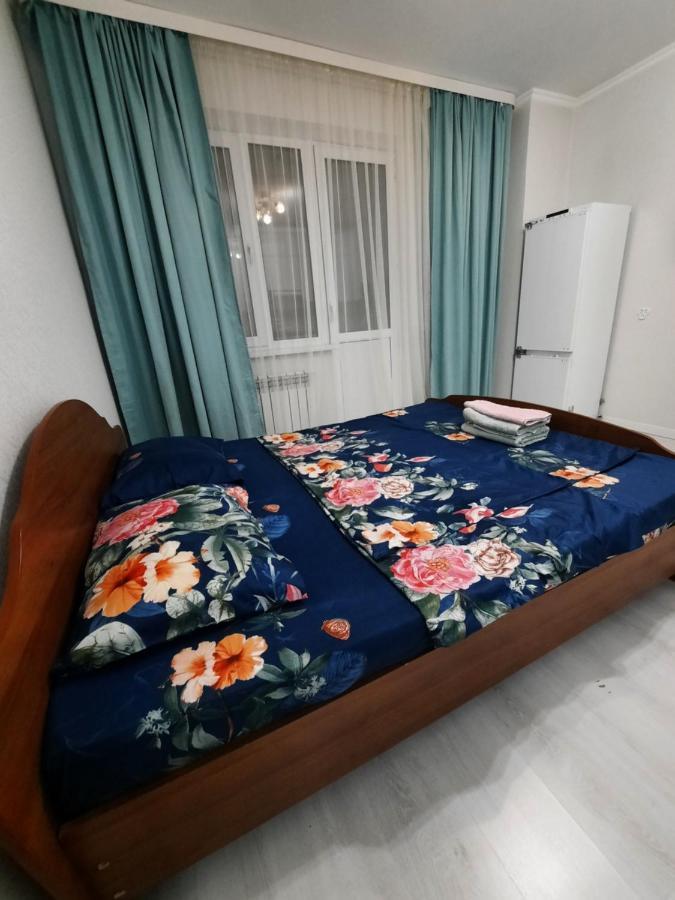 Кошкарбаева 45 Б Apartment Астана Екстериор снимка